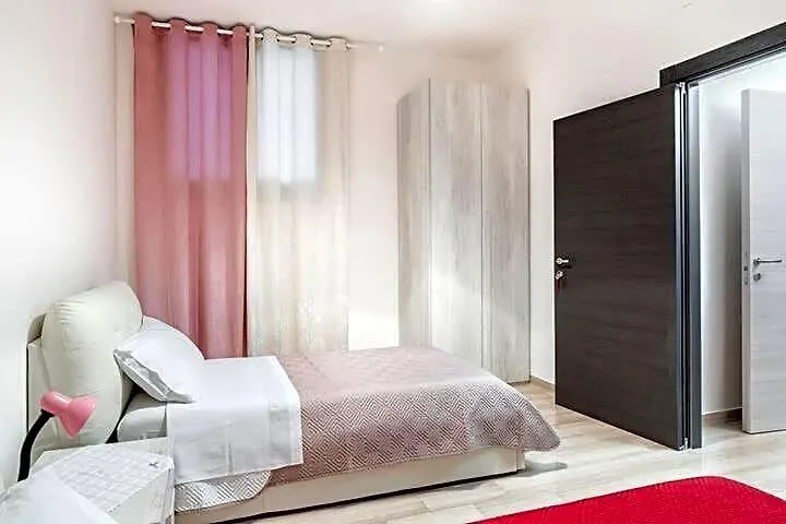 Muccino B&B-1